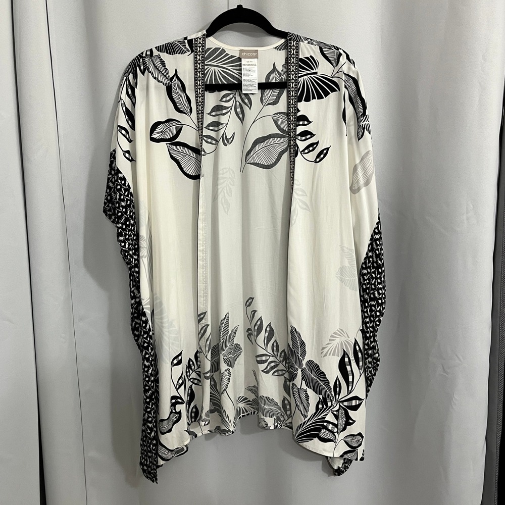 Chico's Kimono Wrap Womens S/M White Black Botanical Leaf Print Boho Beach Chic